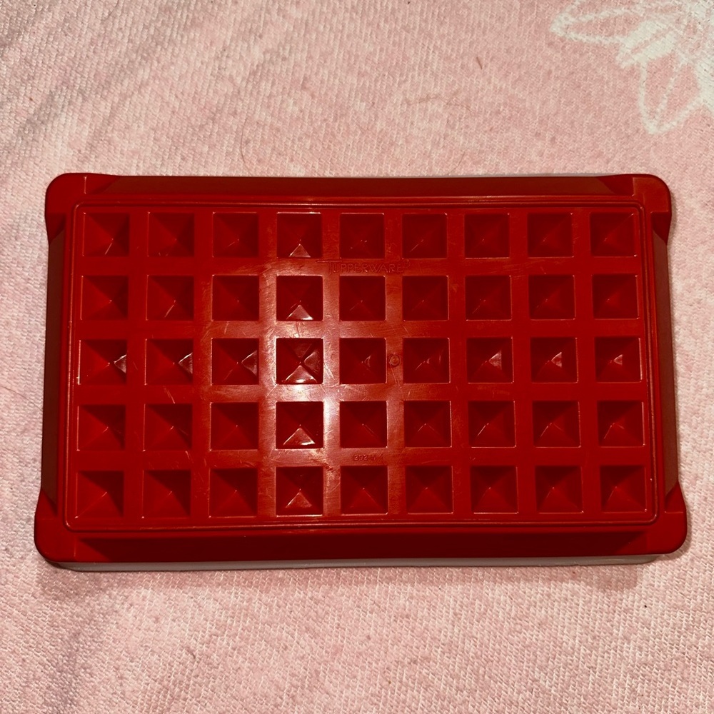 Vintage Tupperware 70s Hot Dog Keeper